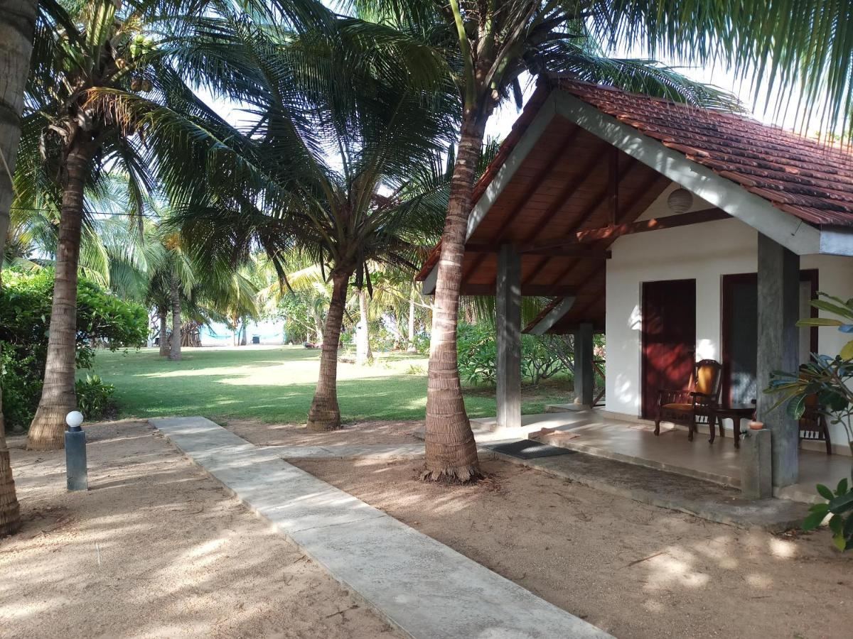Villa Nilaveli Cabana Bagian luar foto