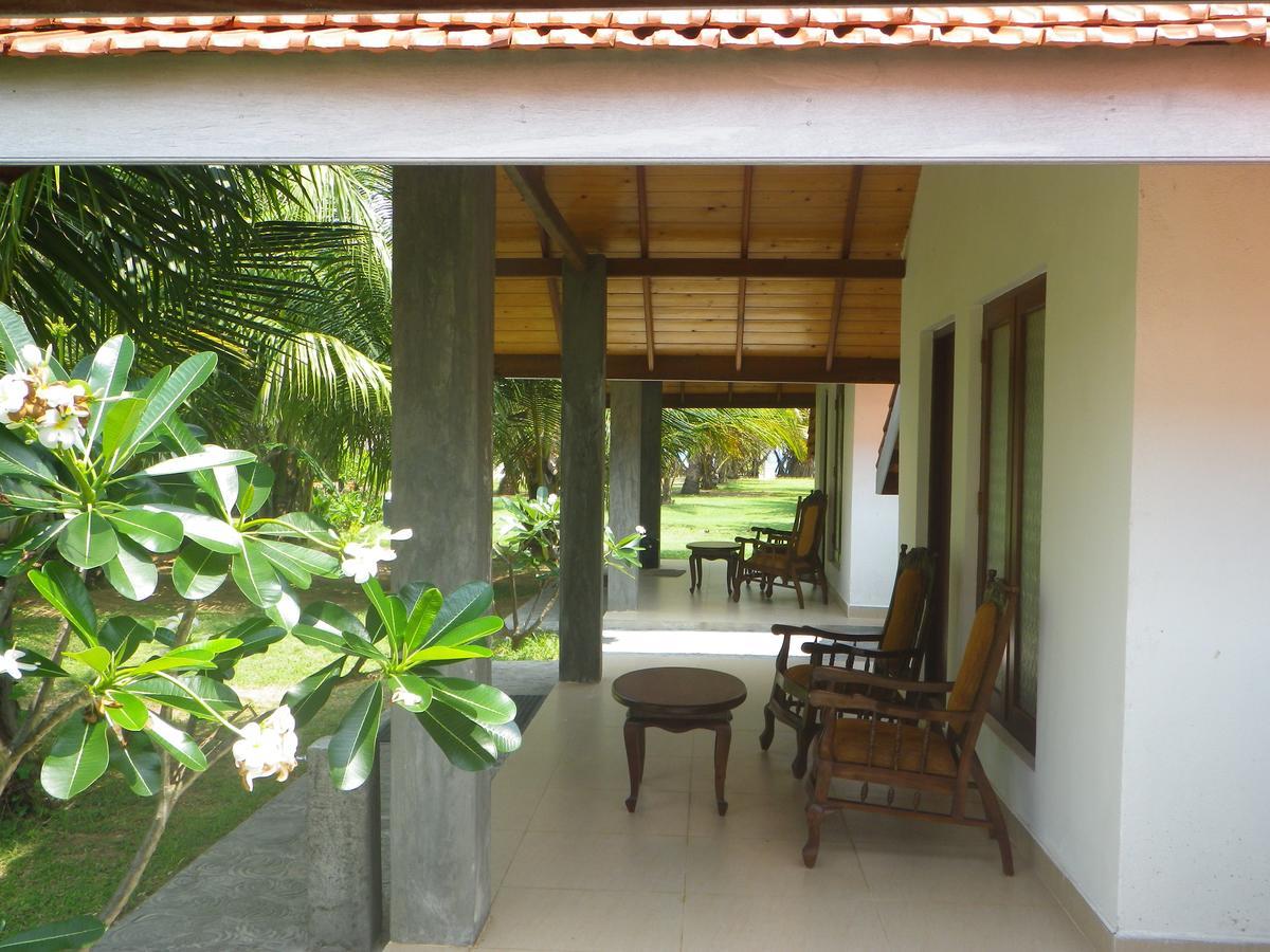 Villa Nilaveli Cabana Bagian luar foto