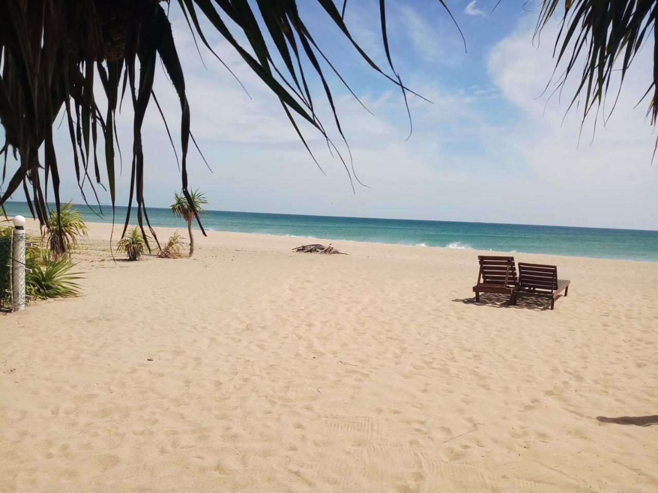 Villa Nilaveli Cabana Bagian luar foto