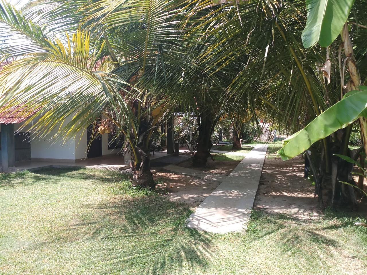 Villa Nilaveli Cabana Bagian luar foto