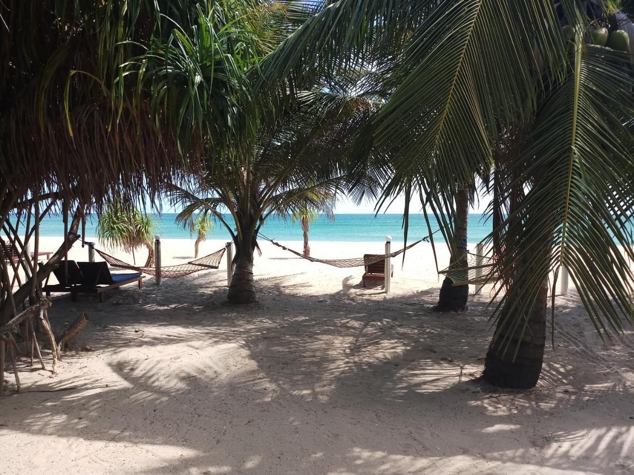 Villa Nilaveli Cabana Bagian luar foto
